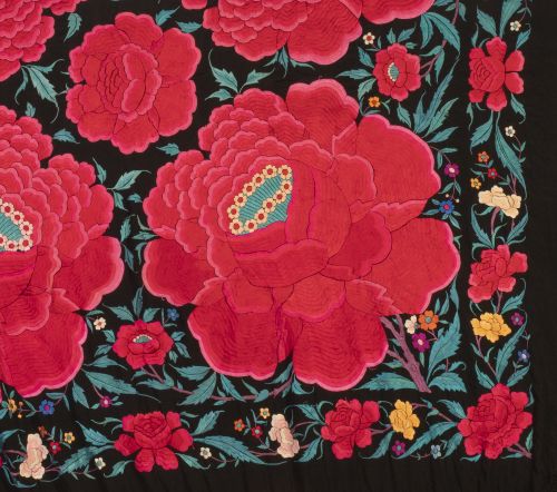 Collar portugués con corazón de oro con centro cuajado de p