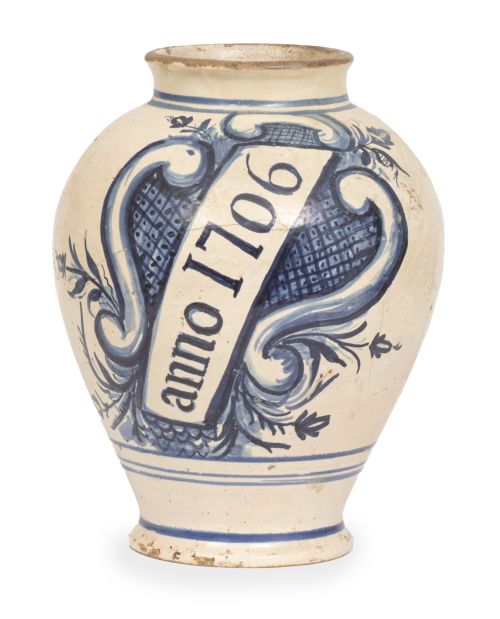 Orza de cerámica esmaltada en azul y blanco.Cataluña?, fe