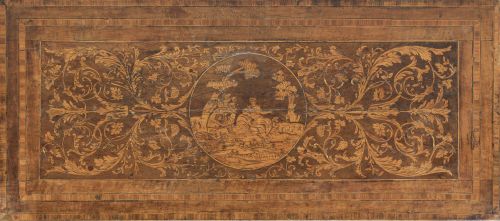 Cómoda neoclásica de madera frutal decorada con hojarascas 