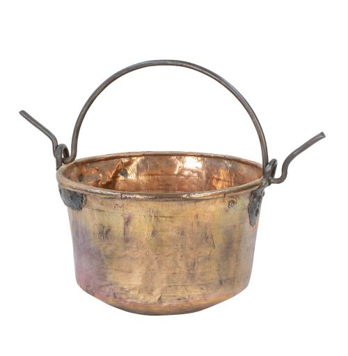 Recipiente circular de cobre con asa de hierro.España, S.