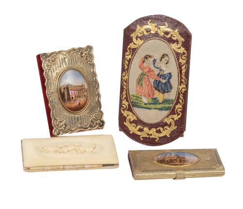 Lote formado por: carné de baile de metal dorado y terciope