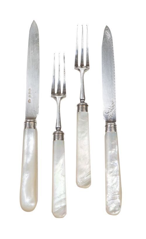 Juego de seis tenedores y seis cuchillos de plata con mango