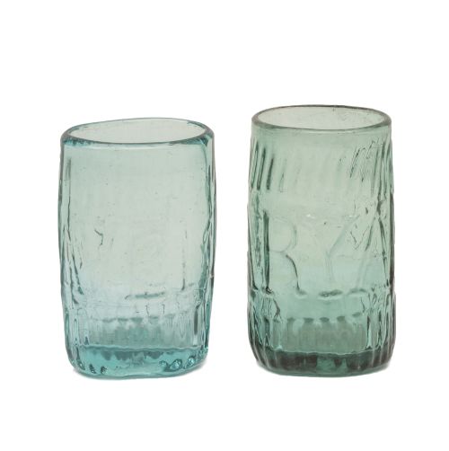 Lote de dos vasos de vidrio verde con Leyenda "Ave Marya".