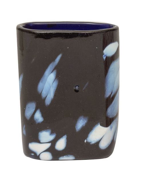 Vaso de faltriquera azul y jaspeado blanco.La Granja, S. 