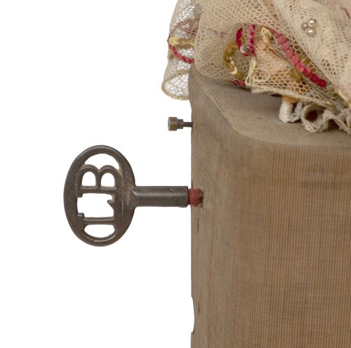 Léopold Lambert* (1854-1935).Muñeca autómata de biscuit c