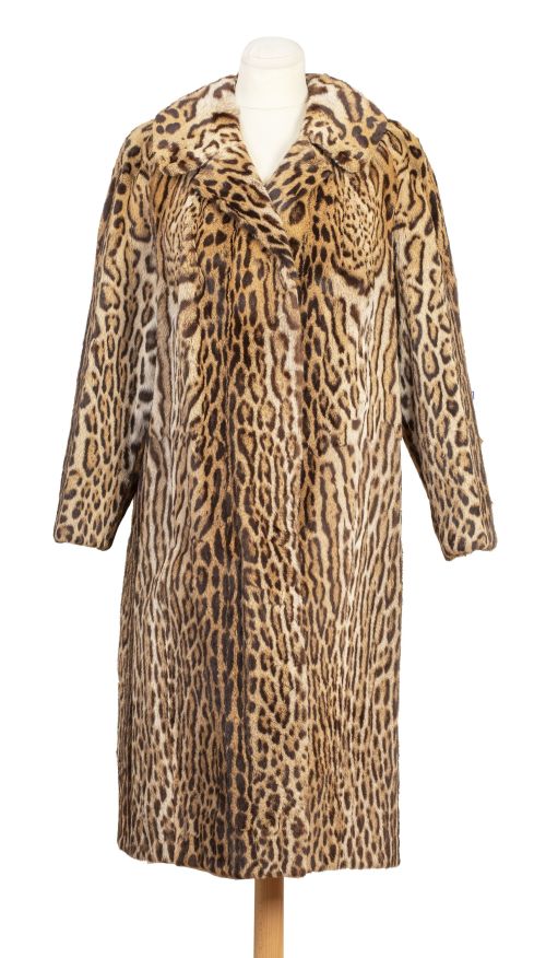 Abrigo largo vintage en piel de ocelote con cuello de solapa