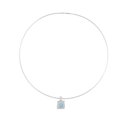 Gargantilla con topacio azul cuadrangular en marco de oro l