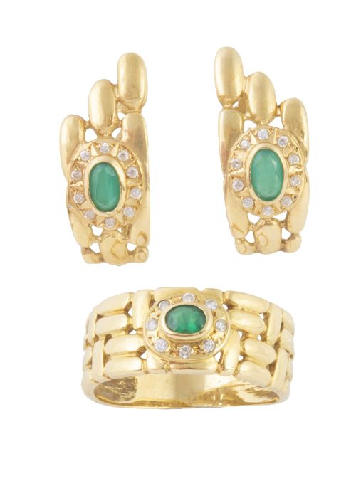 Conjunto de pendientes y sortija con diseño de cadeneta, de