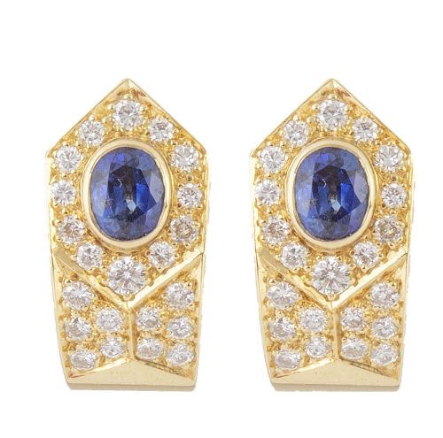 Pendientes con zafiro central oval en banda cuajada de bril