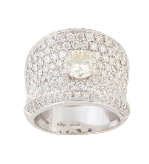 Sortija ancha con brillante central de 1,32 ct aprox, en fr