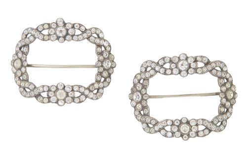 Pareja de hebillas S. XVIII de plata y strass con flores y 