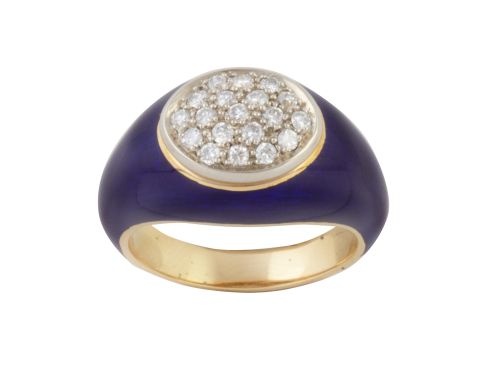 Sortija con pavé oval de brillantes y frente de esmalte azul