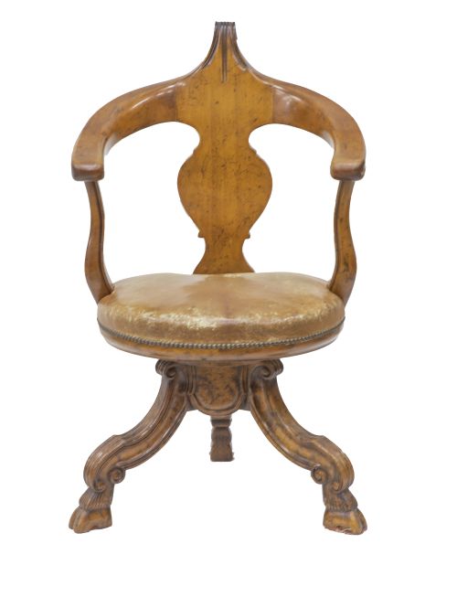 Silla de barco de madera tallada, con asiento de piel tacho