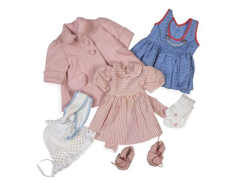 Mariquita Pérez.Muñeca de cartón piedra con ojos durmient