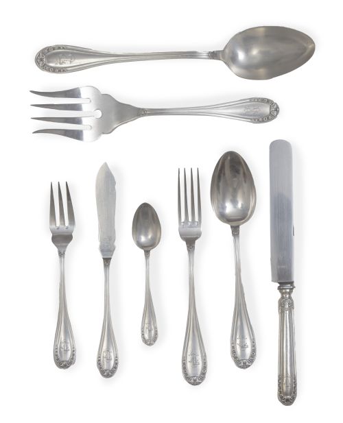 Cubertería de plata de doce servicios con iniciales "EL" gr