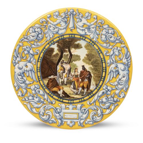 "Maja y embozados, Goya".Plato de cerámica esmaltada con 