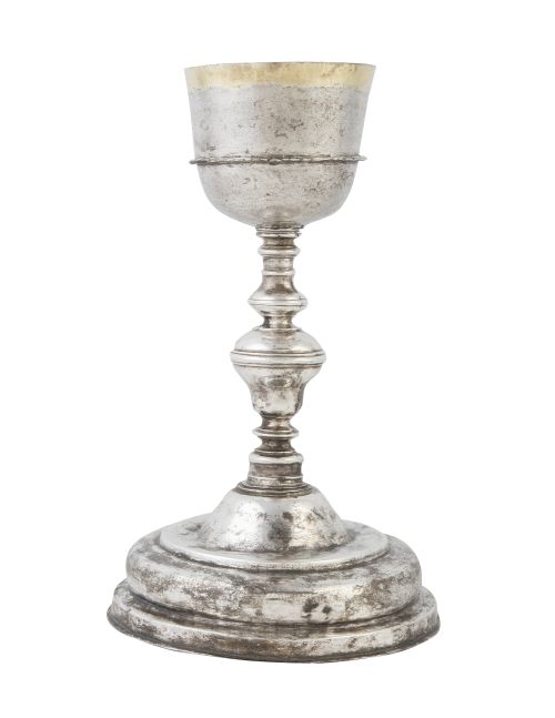 Cáliz de plata en su color y plata sobre dorada.Posibleme