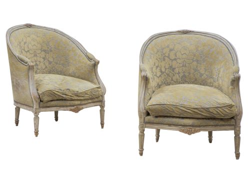 Pareja de bergeres de madera tallada y policromada, de esti