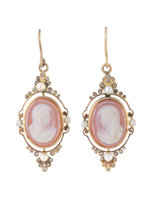 Pendientes largos S. XIX con camafeo de dama en ágata bicol