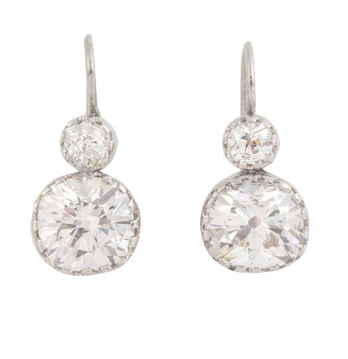 Pendientes de pp. S. XX con dos brillantes principales de t