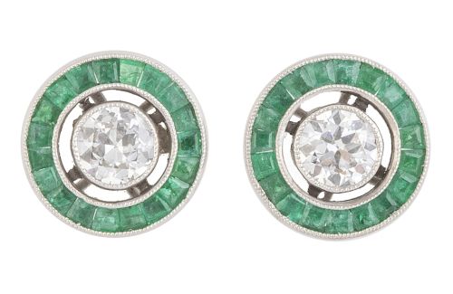 Pendientes ojo de perdiz con brillante central orlado de es