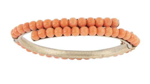 Brazalete victoriano S. XIX en coral de Sciacca, con cuenta