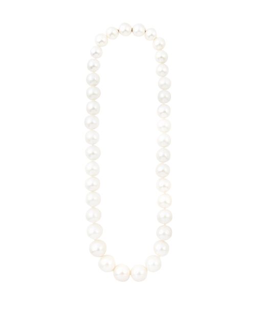 Collar de un hilo de perlas de los mares del sur, de tamaño