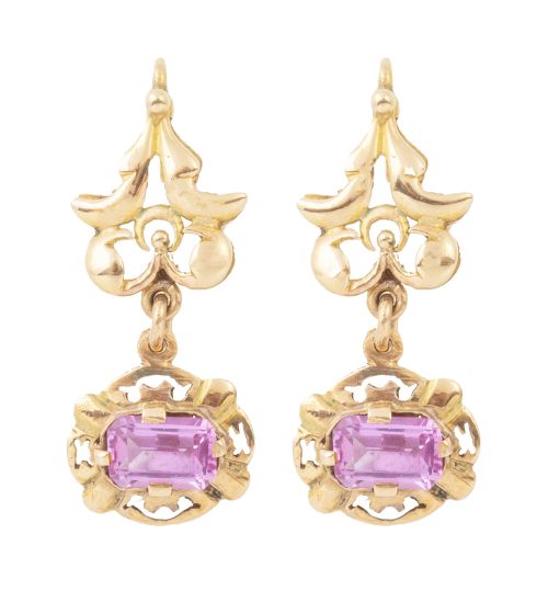 Pendientes c.1940 con rosa de Francia que pende de motivos 