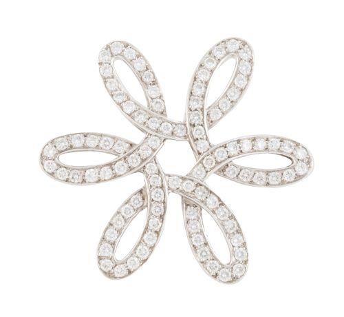 Broche flor de brillantes con pélos diseñados con cinta ent