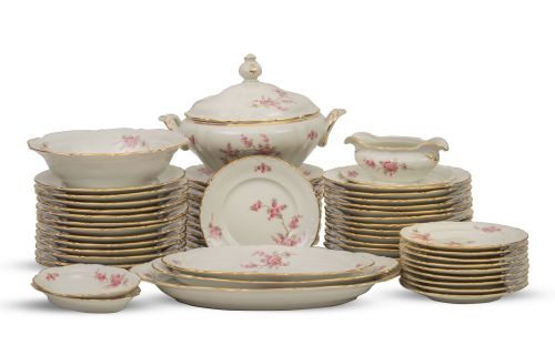 Vajilla de porcelana esmaltada con flores rosas y filo dora