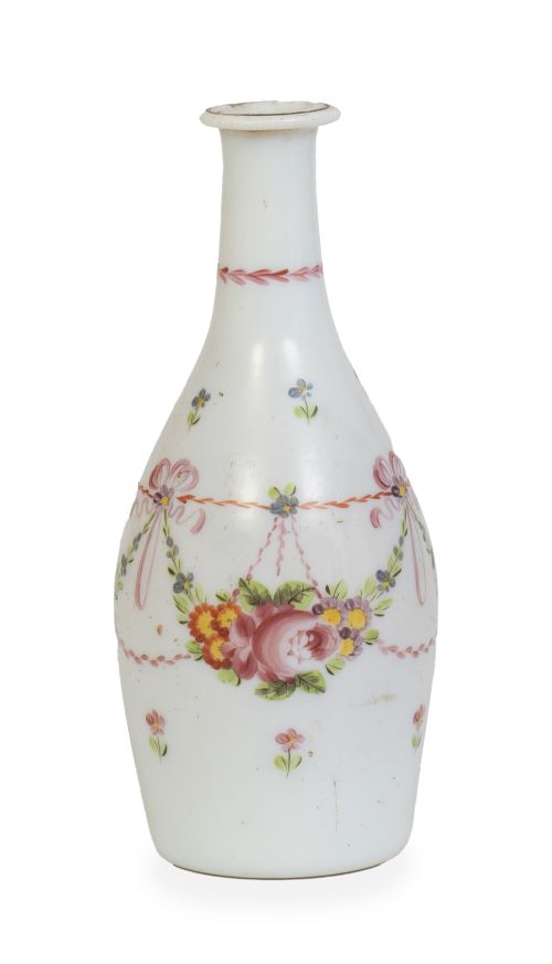 Garrafa de opalina con decoración de flores y guirnaldas es