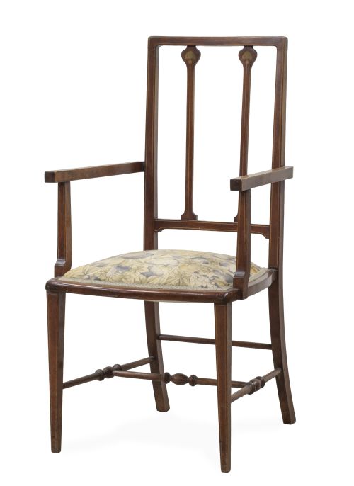 Silla eduardina de madera decorada con flores de madera teñ