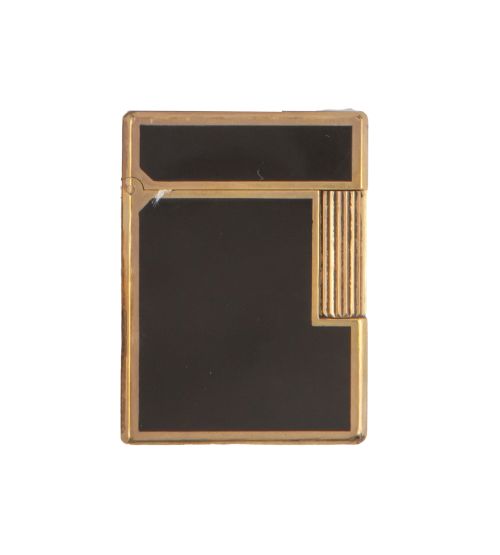 Encendedor DUPONT plaqué or lacado negro. AAA110