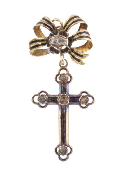 Cruz colgante S. XIX de diamantes que pende de lazo decorad