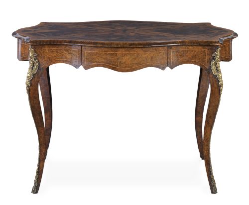 Mesa de centro Napoleón III de madera con aplicación de bro