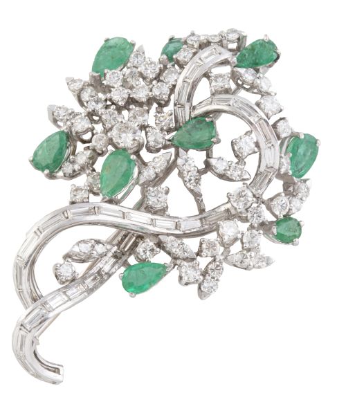 Broche ramo de esmeraldas talla pera y brillantes, con cint