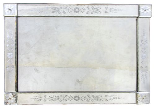 Espejo con decoración de flores grabadas al ácido.Trabajo