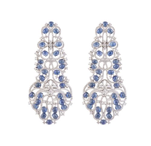 Pendientes largos tipo chandelière de brillantes y cabuchon