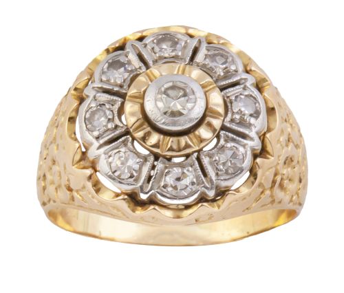 Sortija rosetón de brillantes  c. 1930 en  montura ancha co