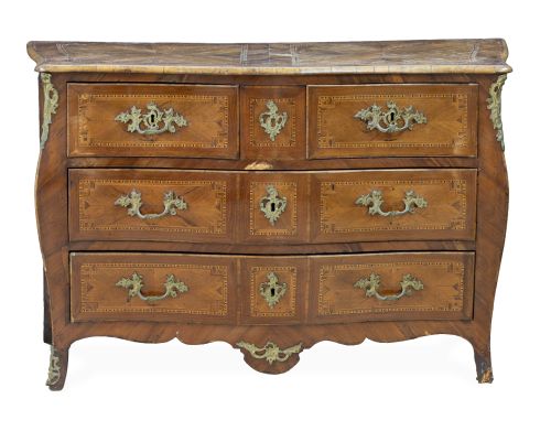 Cómoda Luis XV de madera de palo de rosa con marquetería de