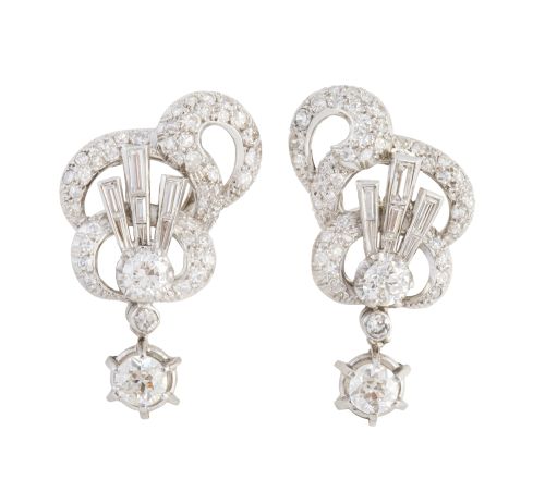 Pendientes largos años 40 con brillantes de cintas entrelaz