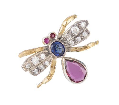 Broche mosca de brillantes con cuerpo de zafiro, rubí, y oj