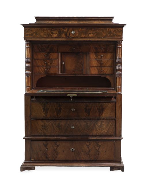 Bureau á abattant de madera de caoba y palma de caoba.Ale