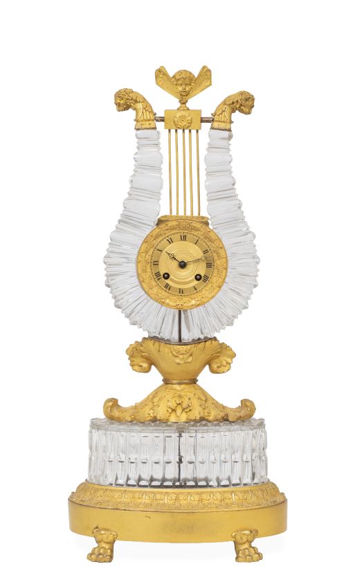 Reloj de lira Carlos X en cristal  tallado de Baccarat mont