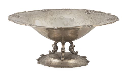 Centro de plata con decoración de martelé. Con marcas.Esp