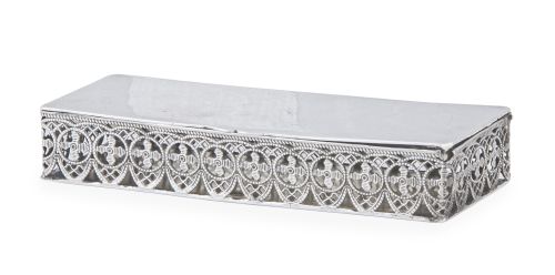 Cajita rectangular de plata con interior en plata vermeille