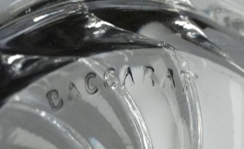 Lámpara de bronce dorado y cristal tallado transparente y l