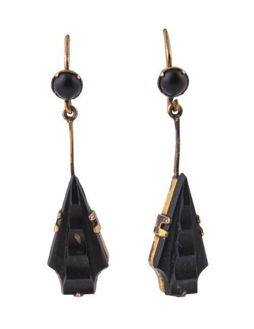 Pendientes Art-Decó en baquelita negra con colgante triangu