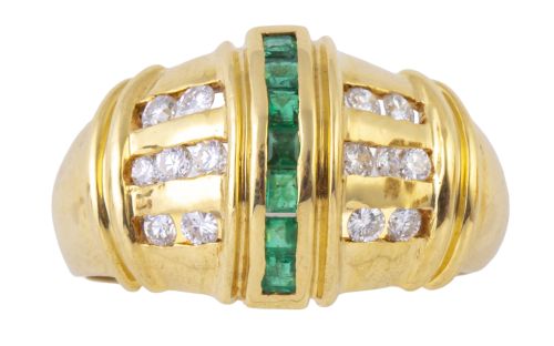 Sortija en oro de 18K con brillantes y esmeraldas?
