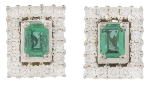 Pendientes con esmeralda central en talla esmeralda, con or